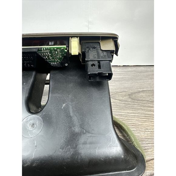 1998-2002 Toyota Corolla Center Dash Air Vents Radio Bezel Clock Trim OEM. - Picture 6 of 10